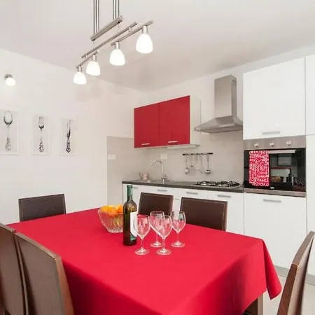 With A Swimming Pool Kastel Luksic, - 20582 Apartment Kastela