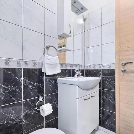 With A Swimming Pool Kastel Luksic, - 20582 Apartment