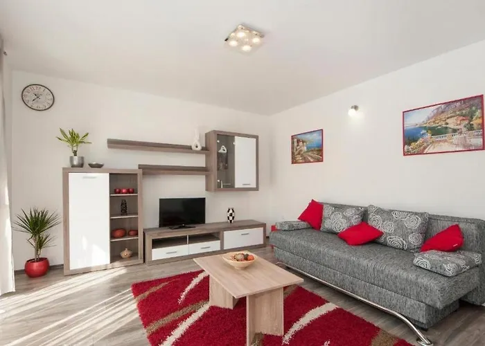 Family-friendly With Swimming Pool Kastel Luksic, - 20582 *