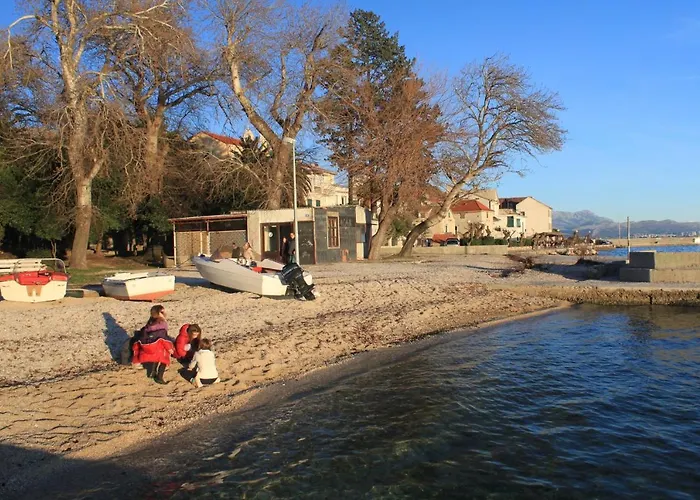 Family-friendly With Swimming Pool Kastel Luksic, - 20582 Kaštela