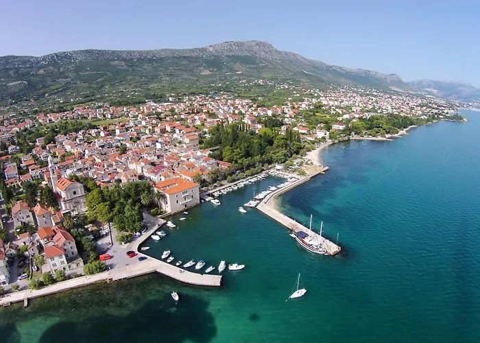 Apartmán Family-friendly With Swimming Pool Kastel Luksic, - 20582 *